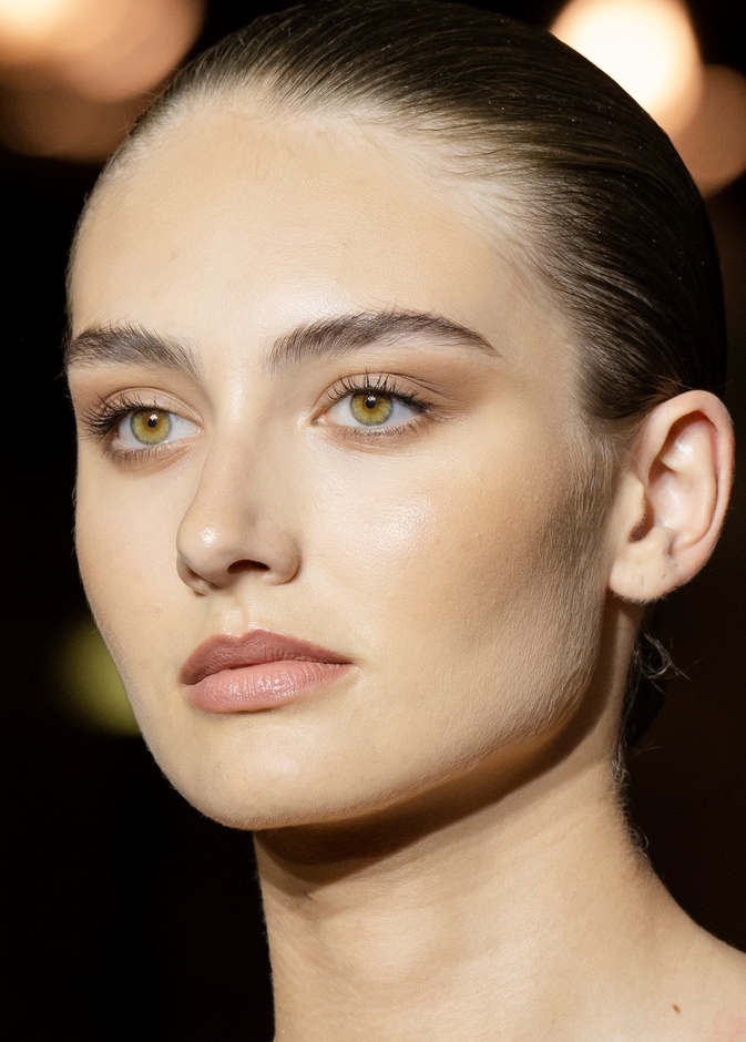 لبشرة شابة طوال العمر . . استخدمي هذا الزيت الطبيعي