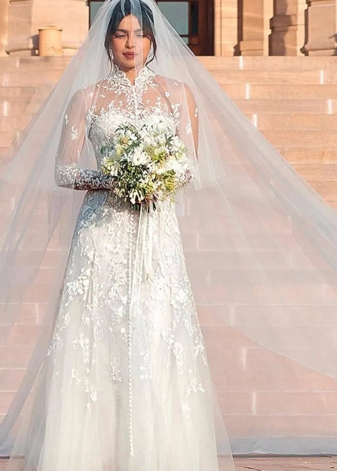 فساتين زفاف المشاهير انستقرام@priyankachopra