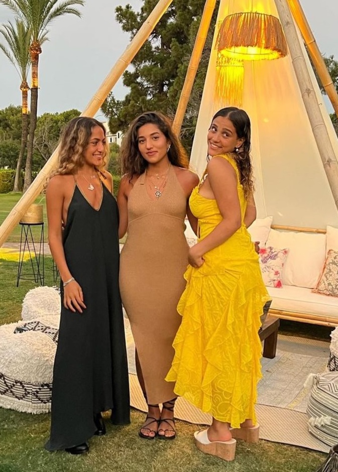 بنات عمرو دياب