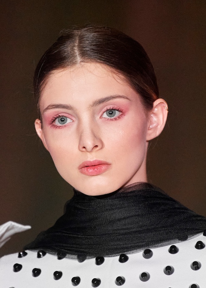 أحدث إصدارات مستحضرات التجميل لهدية مميزة في يوم المرأة الإماراتية - الصورة من عروض Yanina