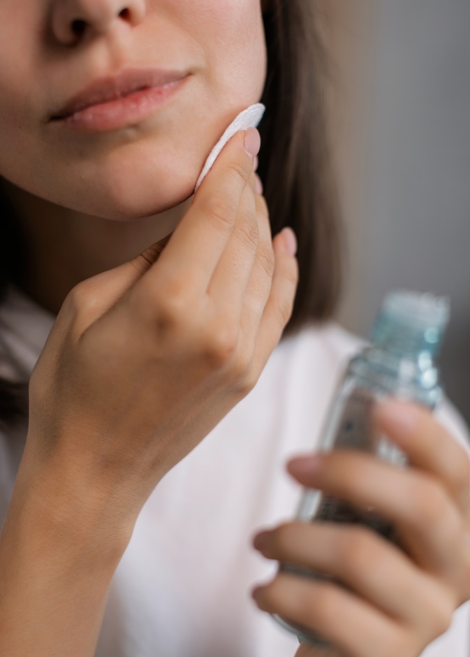 أفضل غسول يومي طبيعي لأنواع البشرة المختلفة