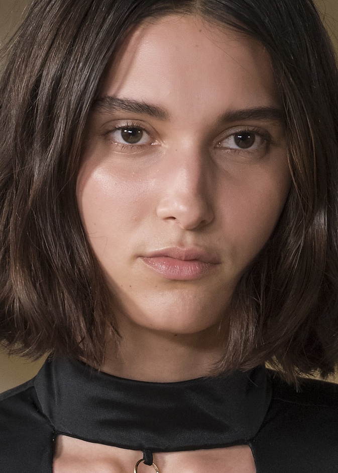 أفضل الطرق لتقشير الوجه وتجديد الخلايا