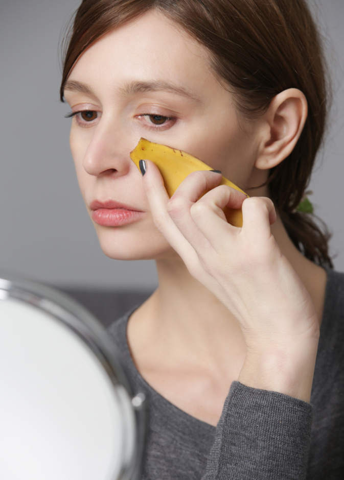 ماسك الموز يساعد على تخفيف التجاعيد حول الفم