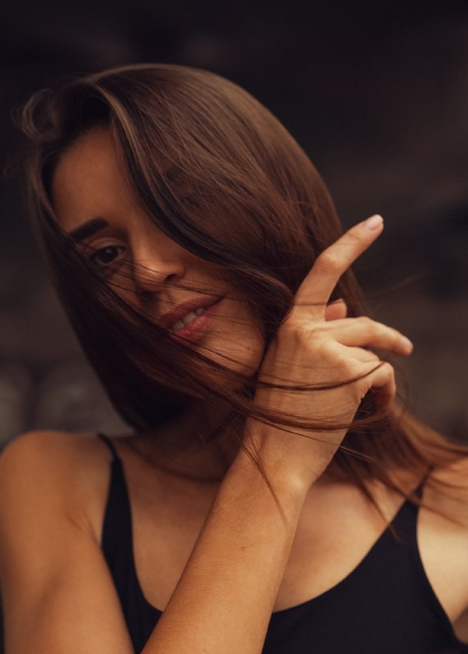  أفضل ماسكات طبيعية لعلاج الشعر الجاف وترطيبه