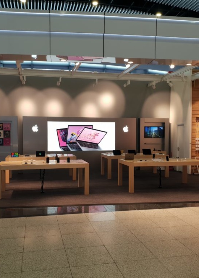 أبل تطلق منطقة لوجستية بمطار الملك خالد الدولي للتوزيع على أسواق المنطقة