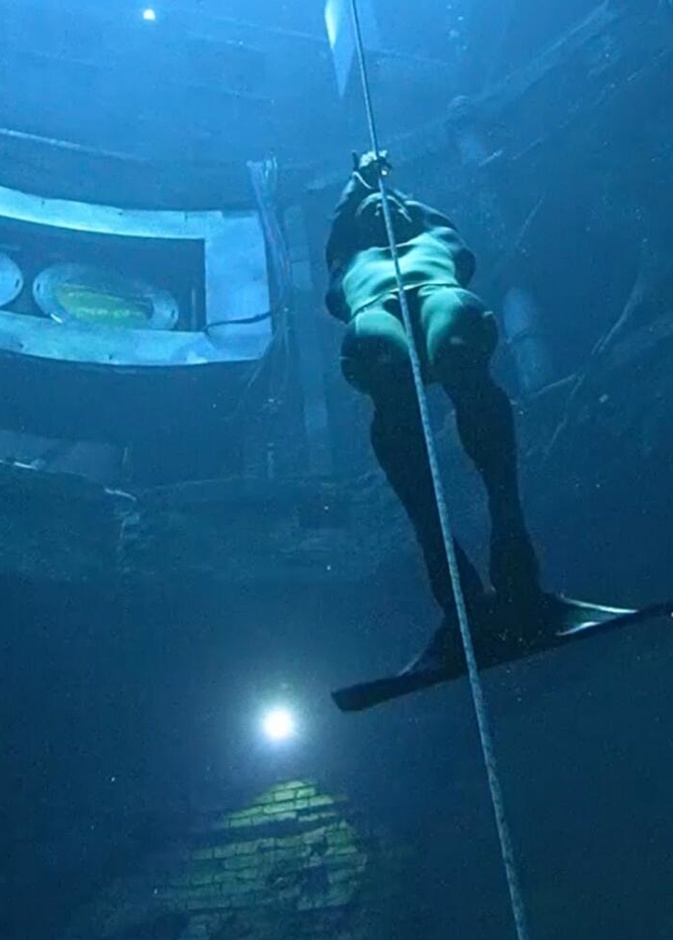 رقم قياسي جديد في ديب دايف دبي