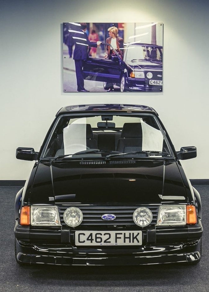 عرض سيارة الأميرة ديانا في مزاد للبيع