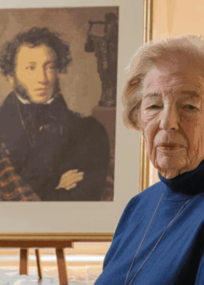 وفاة الليدي ميرا باتر صديقة طفولة الملكة