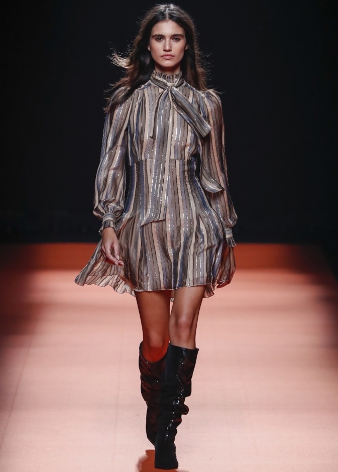 موديلات فساتين قصيرة للخريف بتصاميم متنوعة صيحة هذا الموسم من Teresa Helbig