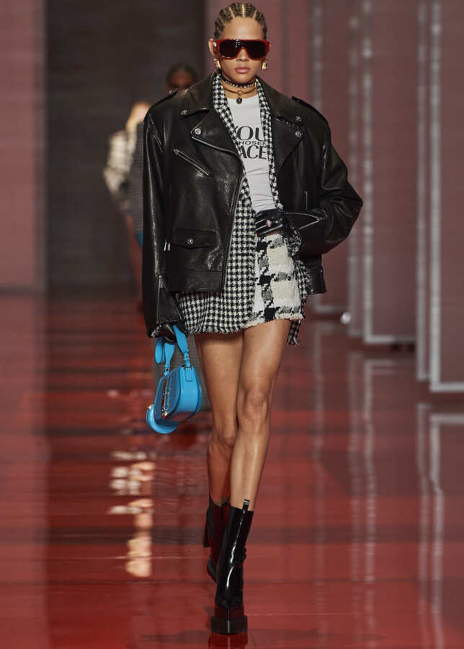 افكار تنسيق الأزياء بصيحة الجلد بمختلف أشكالها