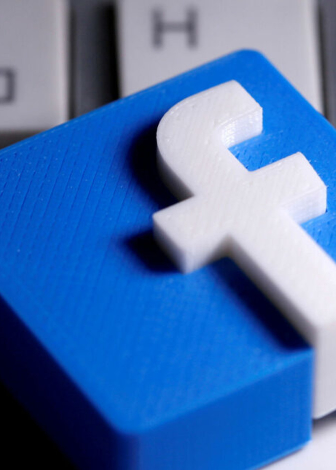 فيسبوك يهبط من قائمة أكثر 10 تطبيقات تنزيلا على الأجهزة الذكية