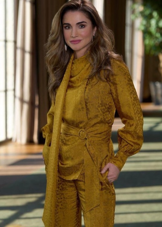  في عيدها الـ 52.. من هي الملكة رانيا "ديانا" الشرق؟