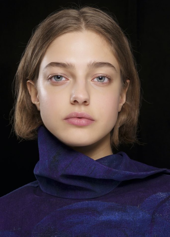 تألقي ببشرة نضرة في يوم المرأة الإماراتية