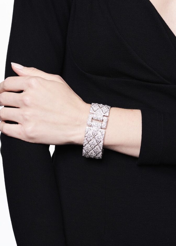 أفخم الهدايا من مجوهرات مزاد Connoisseur