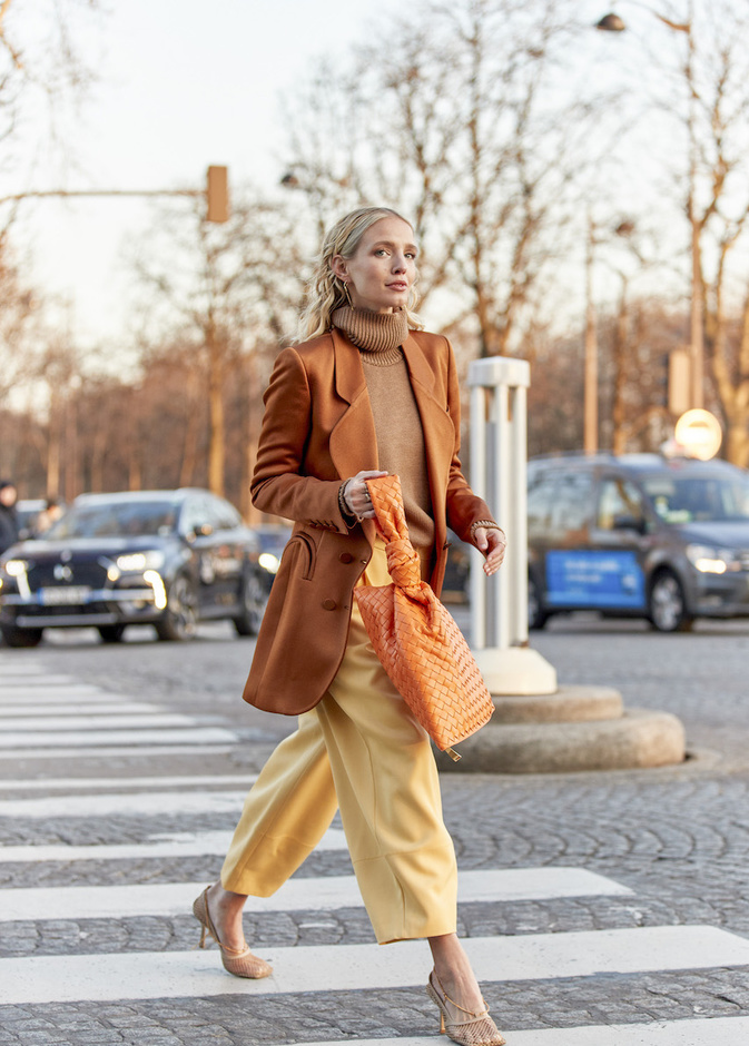 البليزر مع البنطلون خيارك لأجمل الاطلالات الخريفية الأنيقة 