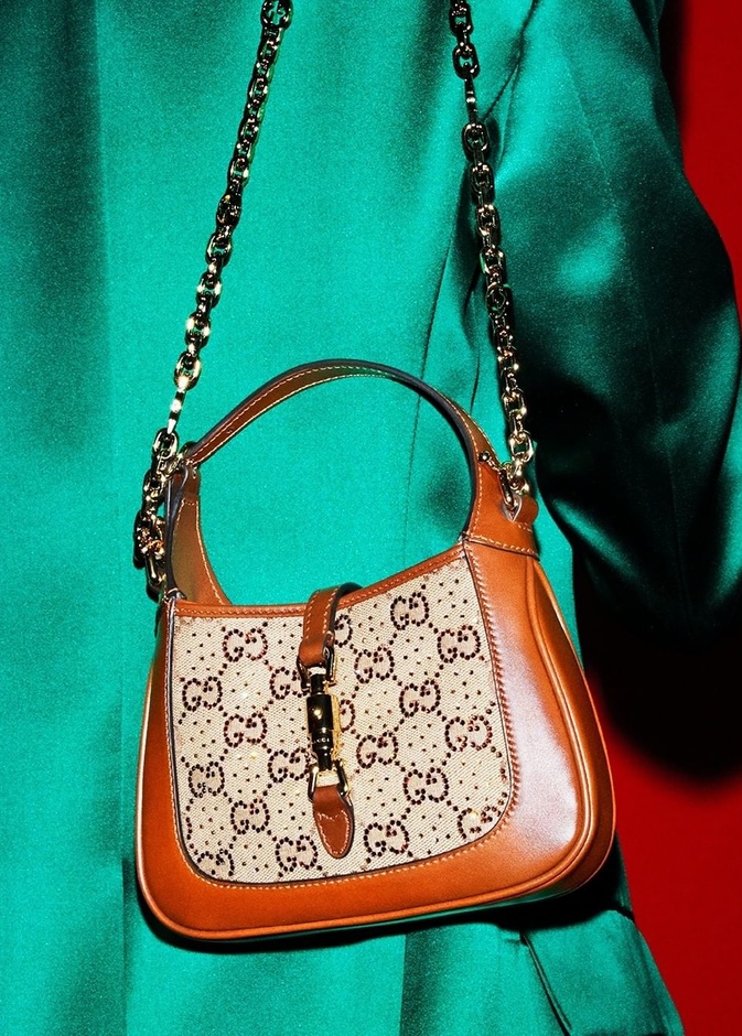 برج الأسد- Louis Vuitton x Murakami Speedy