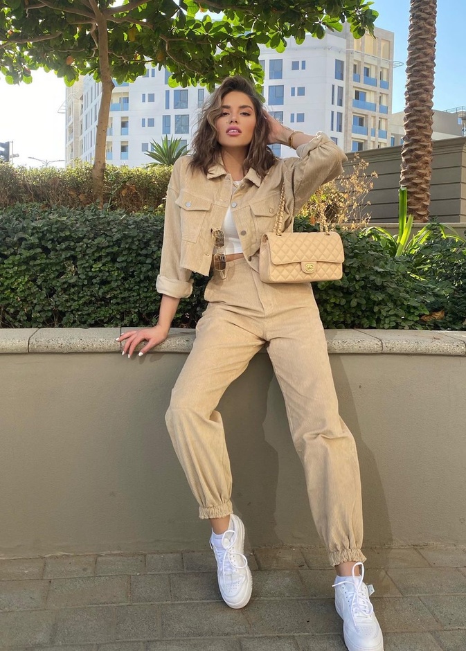 اطلالات سينتيا صامويل تزداد عصرية بعد ارتباطها 