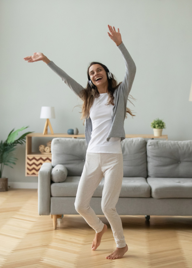 أهم العناصر التي تساعدك على تحسين مزاجك.. تعرفي عليها