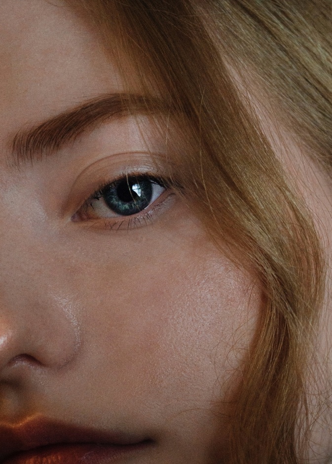 حقن الفيلر فعالة لعلاج التجاعيد والمظهر المجوف تحت العينين والهالات السوداء