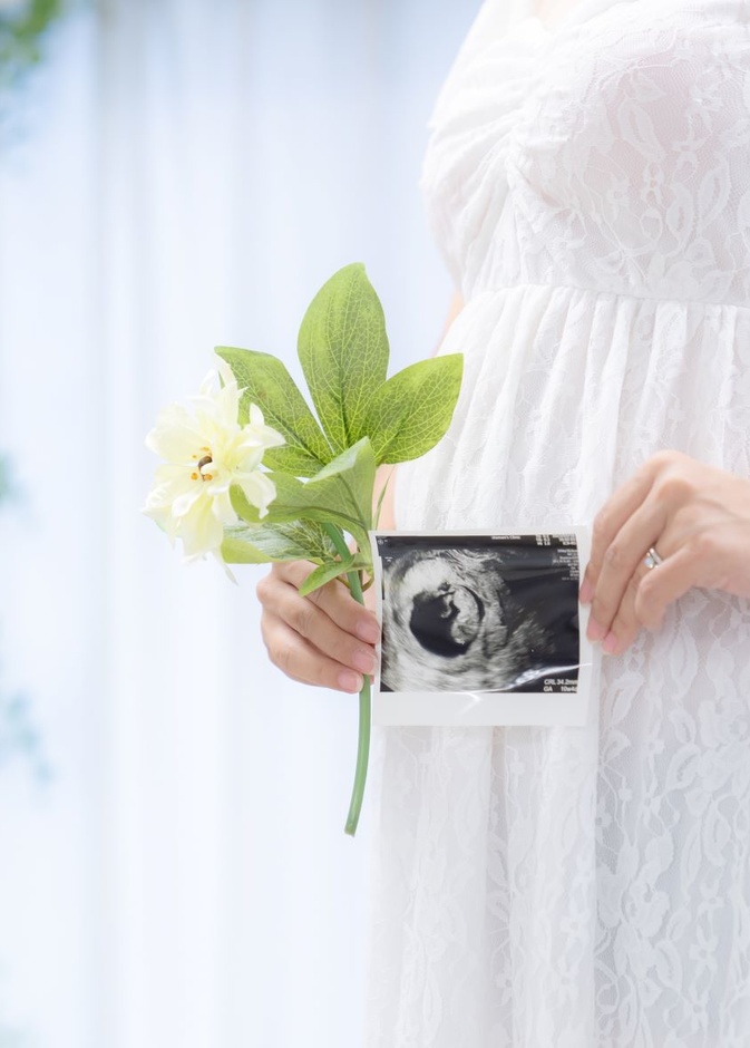 هل ألم الثدي من أعراض الحمل بولد