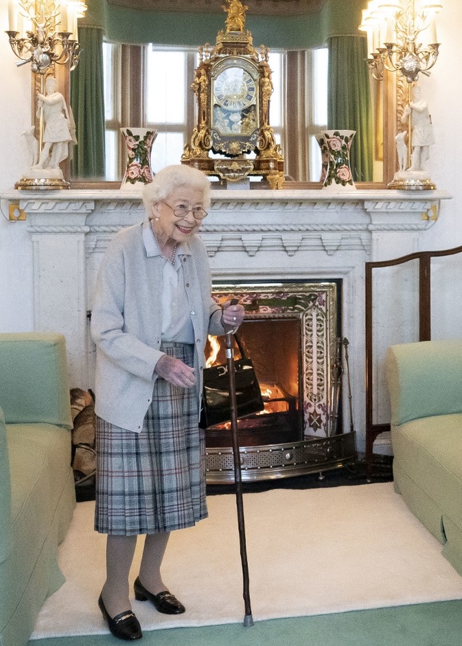 قلق في أنحاء بريطانيا بسبب صحة الملكة إليزابيث الثانية