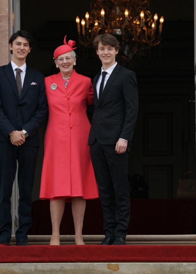 غضب داخل القصر الملكي بالدنمارك بسبب الألقاب الملكية