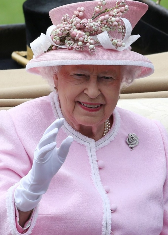 أفراد من العائلة المالكة البريطانية لم يحصلوا على شهادة جامعية.. من هم؟