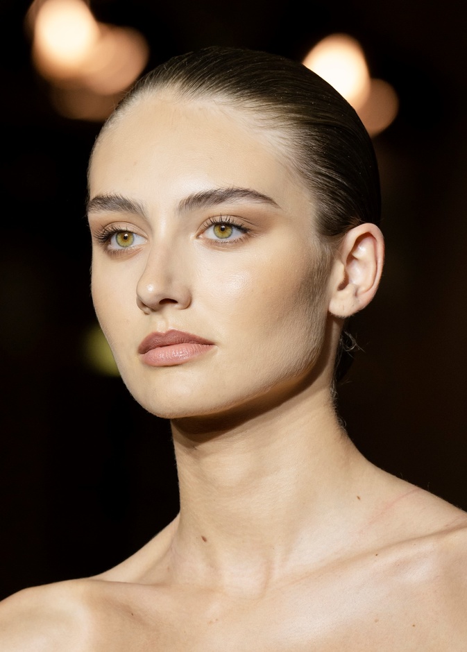 حقن الدهون الذاتية في الوجه والجسم.. كيف تتم وأبرز أضرارها