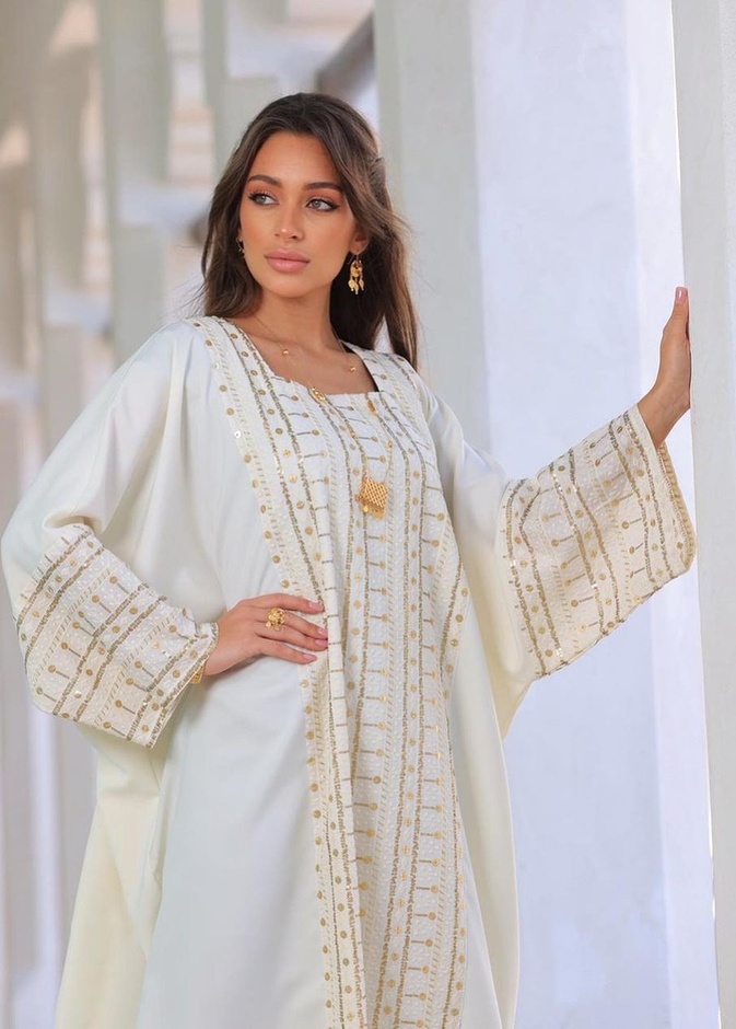 ايفلين خليفة