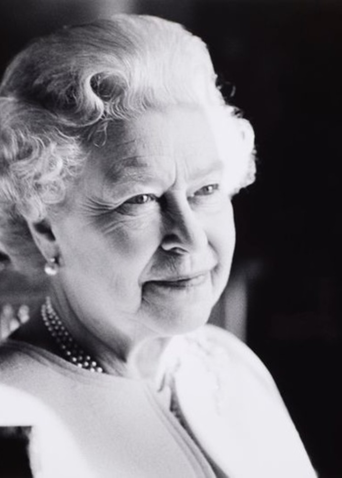 الملكة إليزابيث 