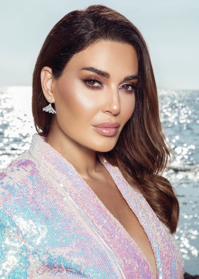 النجمة سيرين عبد النور