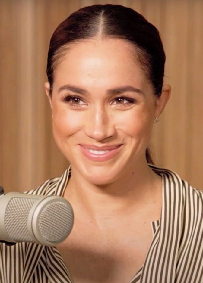 ماندي كالينج تظهر في الحلقة الثالثة من برنامج ميغان ماركل الإذاعي الجديد