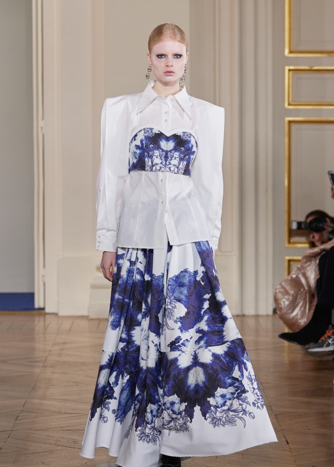 موديلات تنانير طويلة مشجرة لاطلالة مميزة في خريف 2022