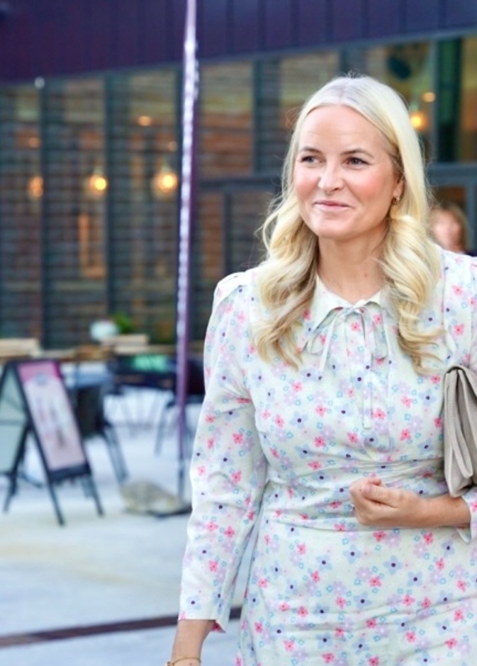 الأميرة ميت ماريت تنسحب من زيارة رسمية بسبب متاعب صحية