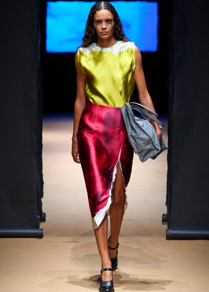 مجموعة Prada لربيع وصيف 2023: اللمسة الإبداعية المناسبة لموسم الربيع المقبل