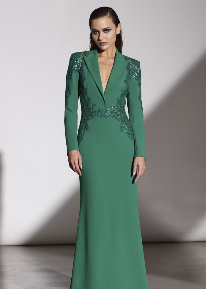   فساتين باللون الاخضر الزمردي بمناسبة اليوم الوطني السعودي 92