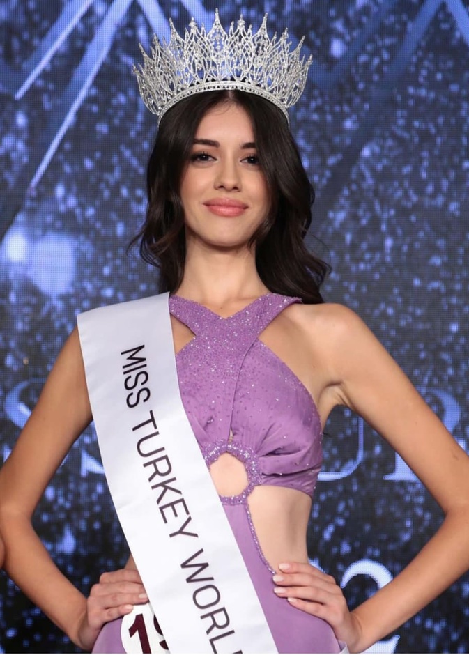 نورسينا ساي Nursena Say ملكة جمال تركيا 2022