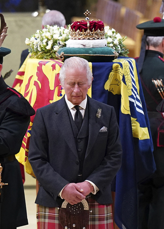 ملكة بريطانيا تعود إلى قصر باكنغهام للمرة الأخيرة