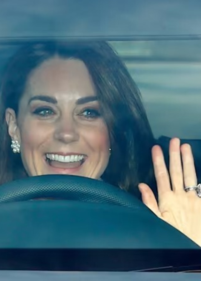 شاهدي كيت ميدلتون تقود سيارتها في وندسور في أحدث ظهور لها