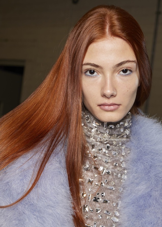 أحدث صيحات جمالية تعرّفي عليها في أسبوع لندن لموضة ربيع 2023