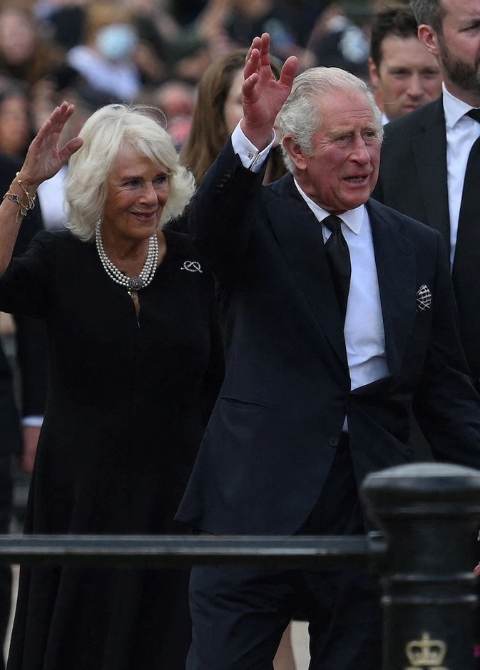 هل جاءت وفاة ديانا لصالح كاميلا باركر؟