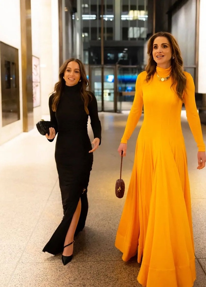 الملكة رانيا وابنتها 