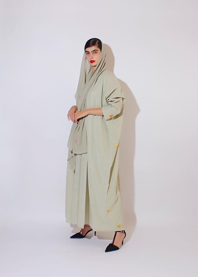 أجمل عبايات الخريف من أصداف لاين