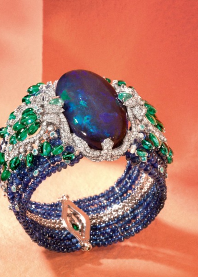 أفخم مجوهرات من حجر الأوبال للسهرات الراقية