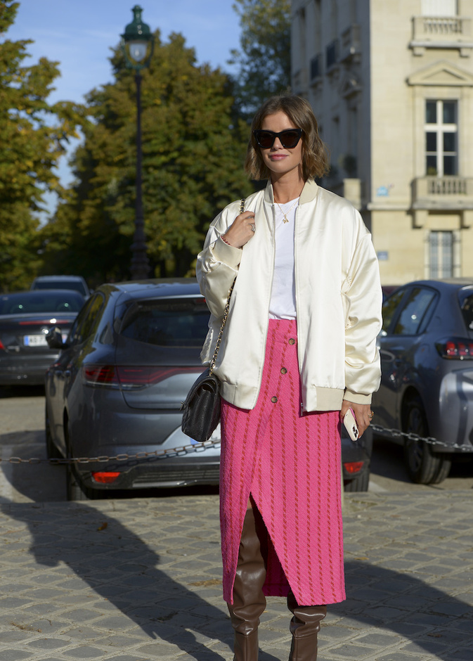 10 أساليب مختلف لتنسيق جاكيت البومبر في اطلالاتك الخريفية 