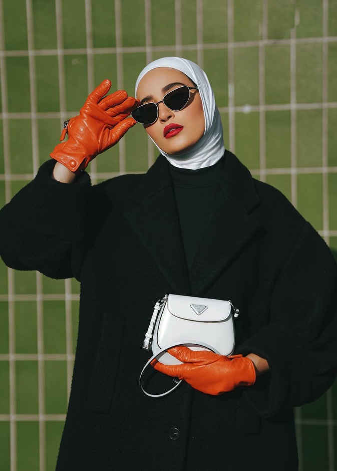 أفكار لتنسيق النظارات الشمسية مع الحجاب من وحي اطلالات الفاشينيستا 