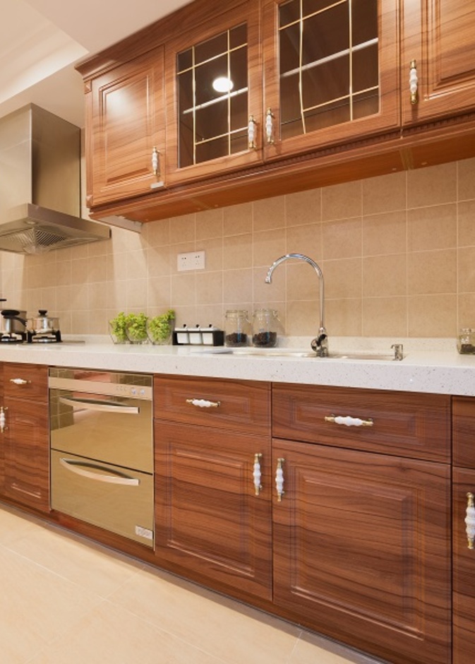 5 أخطاء شائعة عند طلاء خزائن المطبخ يجب تجنبها