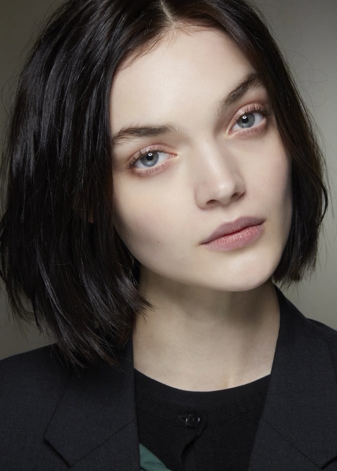 تطبيق الكريمات الليلية تساعد في إحتباس الرطوبة داخل الجلد