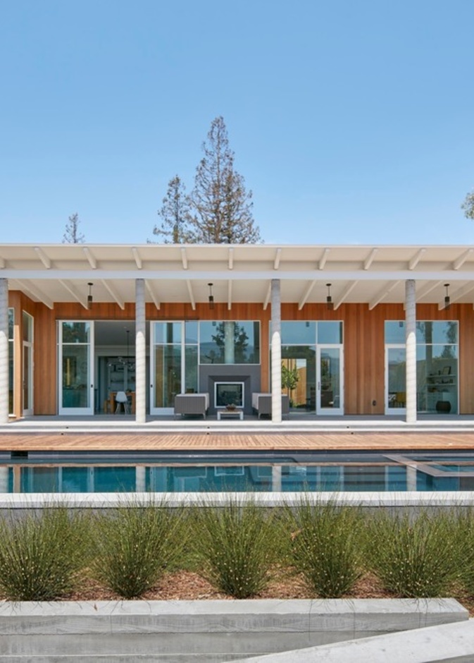 تصميم مريح وهادئ بأسلوب حديث.. بيت مزرعة حديث في كاليفورنيا 