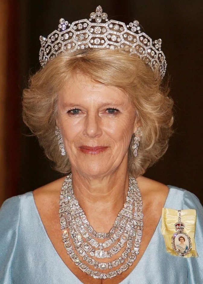 قلادة The Greville necklace الماسية من أفخم مجوهرات كاميلا باركر